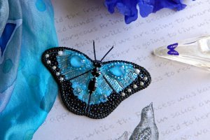 Брошка "Блакитний метелик" - Опис