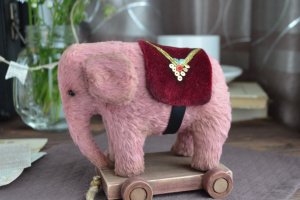 Робота Слоник Джамбо