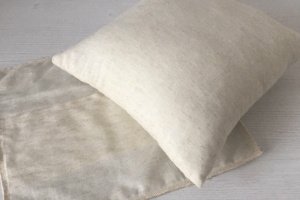 Декоративная подушки, вышитая крестиком ручной работы - Описание