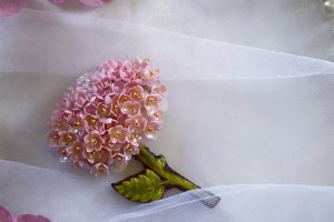 Гортензія. Брошка