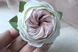 Очень красивая заколка для волос с розой - Описание