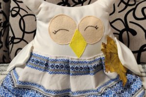 Подушка- игрушка, сувенир в украинском стиле. - Описание
