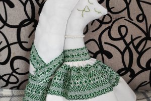 Подушка- игрушка, сувенир в украинском стиле. - Описание