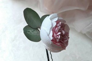 Шпилька для волосся з півонією - Опис