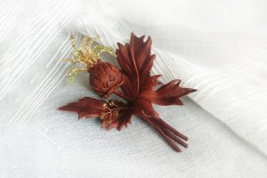 Брошь из кожи Чертополох - Описание