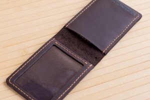 Обложка из кожи на удостоверение полиции с жетоном шоколад - Описание