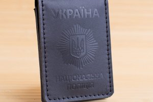Обложка на удостоверение полиции с жетоном черный глянец