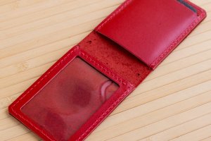 Обложка из кожи на удостоверение полиции с жетоном красная - Описание