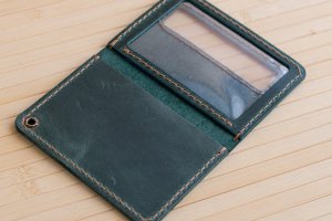 Обложка из кожи на удостоверение полиции зеленая - Описание