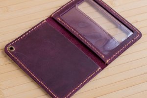 Обкладинка зі шкіри на посвідчення поліції бордова - Опис