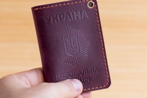 Обкладинка зі шкіри на посвідчення поліції бордова - Опис