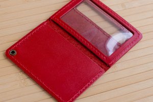 Обложка из кожи на удостоверение полиции красный глянец - Описание
