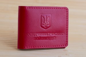 Работа Обложка из натуральной кожи на УБД красный глянец