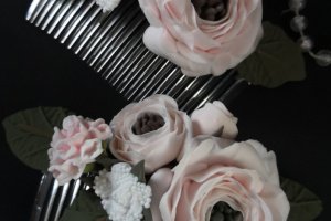 квітка у волосся - Опис