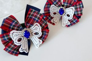 Школьные бантики на резинке красно-синие