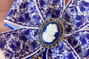 Школьные бантики на резинке синие 9 - Описание