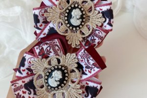 Шкільні бантики на резинці бордові 4