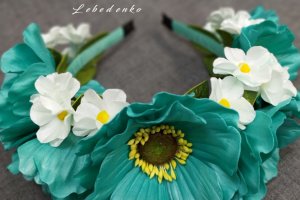 Обруч для волосся з ромашками кольору морської хвилі - Опис