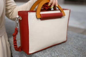 Кожаная сумка с деревянными ручками - ДРУГИЕ РАБОТЫ