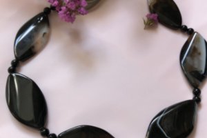 Намиста із агату - Опис