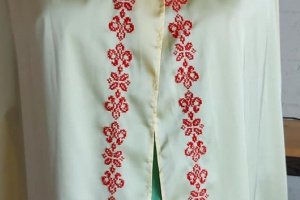 Шарф жіночий з шовку з вишивкою - Опис