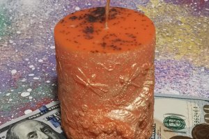 Волшебная оранжевая свеча Рог изобилия на достаток  - Описание