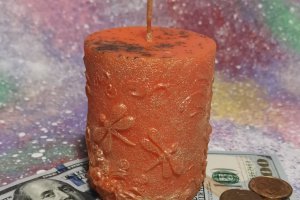 Волшебная оранжевая свеча Рог изобилия на достаток  - Описание