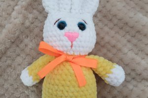Вязаный зайка. Зайчик амигуруми - Описание