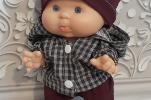 Одежда для пупса Нинес донил 26 см. Курточка, штаны и шапка - Описание