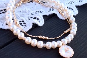 Браслет из натурального жемчуга и Swarovski в позолоте - Описание