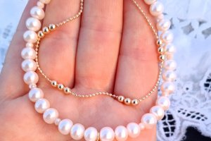 Браслет из натурального жемчуга и Swarovski в позолоте - Описание