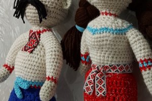 Робота Українська лялька - в національному костюмі