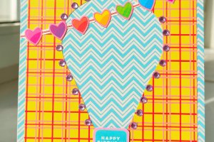 Листівка "Повітряна куля в День Народження" - Опис