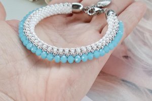 Браслет "Blue ice 'с японского бисера - Описание