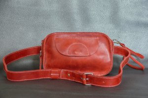 Женская красная кожаная сумка ручной работы - Описание