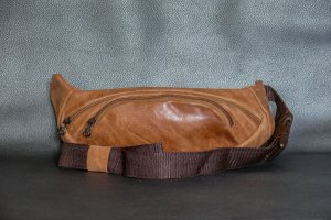 Работа Мужская рыжая поясная сумка ручной работы