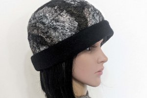 Работа шапочка "Жемчужина Черная с серебром"