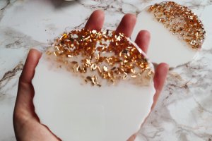 Подстаканники белый с золотом - Описание