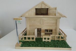 Сельской домик - светильник из деревянных палочек - Описание