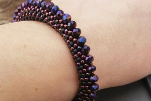 Браслет "Iris Purpleьз японского бисера - Описание