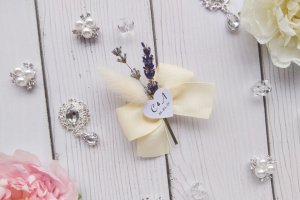 Бутоньєрки з сухоцвітами,  датою весілля арт. 0118