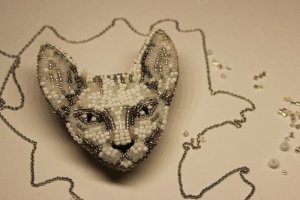 Брошь из бисера "Кошка" - Описание