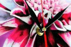 Витражная настенные часы Георгина - Описание