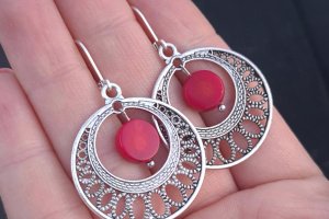 Сережки з натуральними коралами та срібними застібками № 399 - Опис