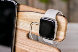 Органайзер із бездротовою зарядкою "Dock station iWatch" - Опис