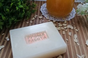 Мыло с молоком, медом и овсянкой. - Описание