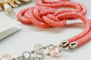 Лариат из чешского бисера "Коралловый" - ДРУГИЕ РАБОТЫ
