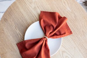 Салфетка льняная коричневая