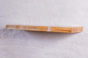 Дерев'яна полиця прихованого монтажу з дуба з живим краєм - Опис