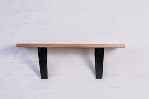 Деревянная полка из ореха с ровным краем с креплениями - Описание